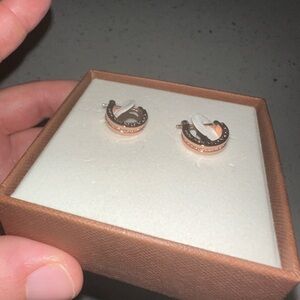 Coach Woman Rosegold earrings